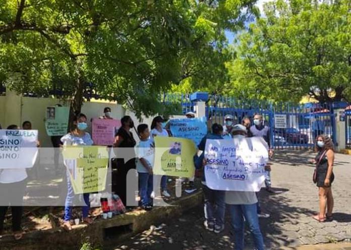 Familiares exigen justicia en crimen de taxista en Granada