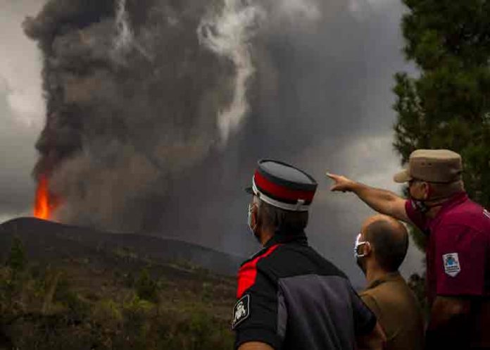 Registran nueva actividad del volcán de la isla de La Palma