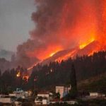 Declaran zona catastrófica isla de La Palma por erupción de volcán