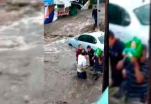 Fuerte lluvia dejo dos personas muertas por inundaciones en Ecatepec, México Fuerte lluvia dejo dos personas muertas por inundaciones en Ecatepec, México
