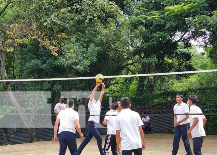Promueven práctica del voleibol en colegios de Managua