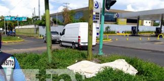Hombre yace muerto en una de las calles de Altamira, en Managua