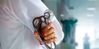 Médico acoso a paciente 30 años menor que él y le propuso "hacer un trio"