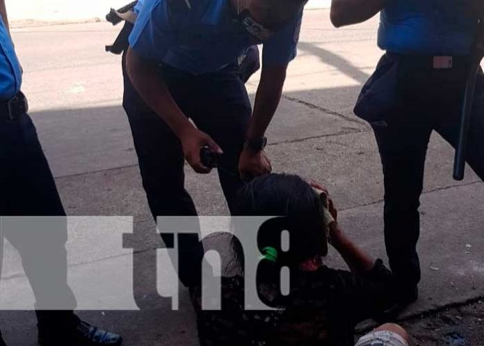 mujer3 La mujer que se encontraba en la calle en horas de la mañana