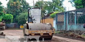 Avanza en un 50% proyecto de mejoramiento vial en barrio Santa Ana