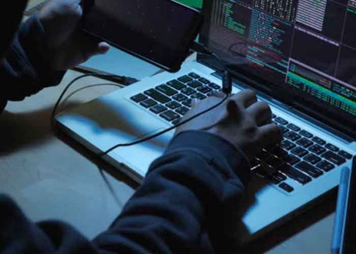 mundo1 Sádico: Abusaba de niños de 2 y 7 años para luego publicar videos en la Web