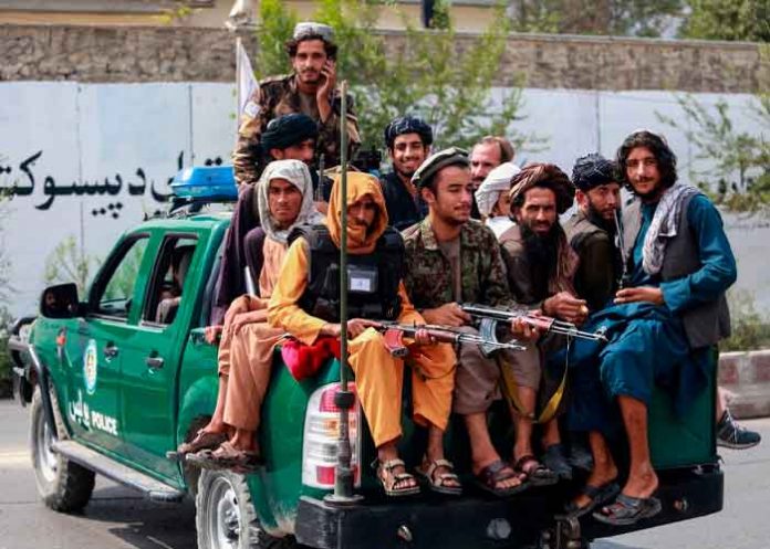 Talibanes confirman que volverán castigos y ejecuciones