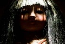 ¡Aterrador! Compran una casa y encuentran una muñeca con una nota ‘siniestra’ ¡Aterrador! Compran una casa y encuentran una muñeca con una nota 'siniestra'