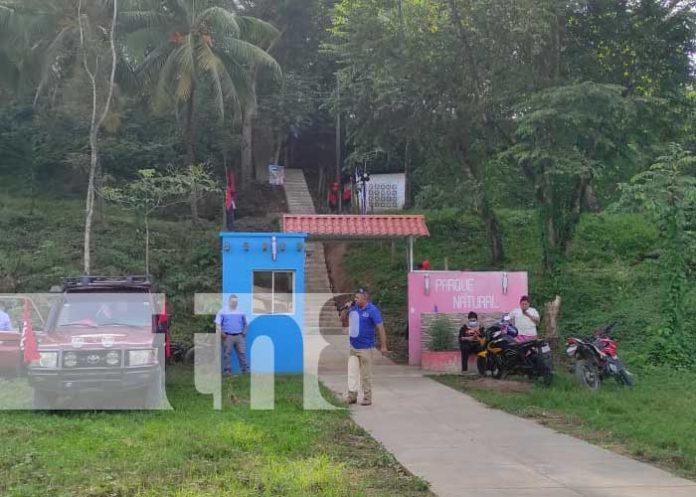 Gobierno entrega proyecto de andenes en parque ecológico