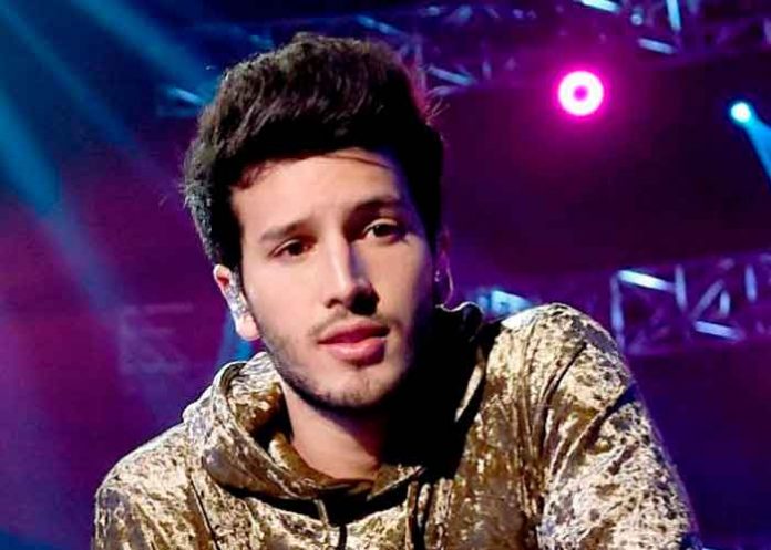 cantante colombiano Sebastián Yatra