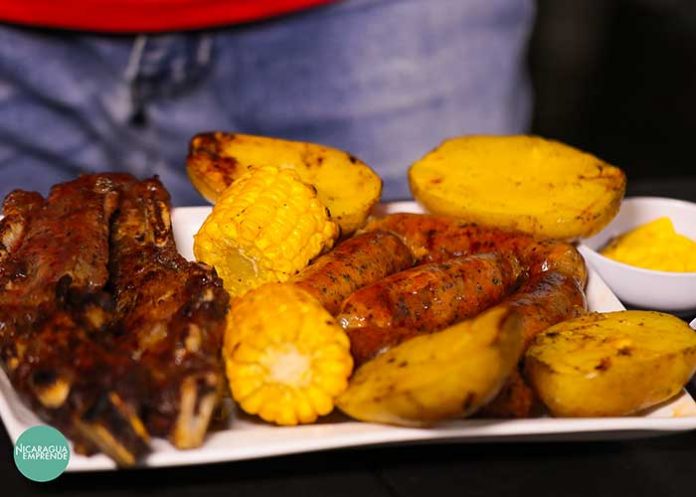 nica-3 14 tipos de salchichas y cortes premium son la especialidad del Rinconcito de la Salchicha