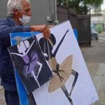 México: Abuelo vende dibujos de sus nietas para darles de comer México: Abuelo vende dibujos de sus nietas para darles de comer