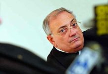 El Vaticano acepta renuncia de Obispo de Brooklyn tras ser exculpado de abusos El Vaticano acepta renuncia de Obispo de Brooklyn tras ser exculpado de abusos