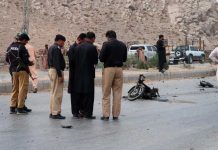 Un atentado suicida en Pakistán deja tres muertos y 20 heridos.