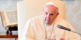 El papa Francisco reveló que tras su operación "algunos me querían muerto"