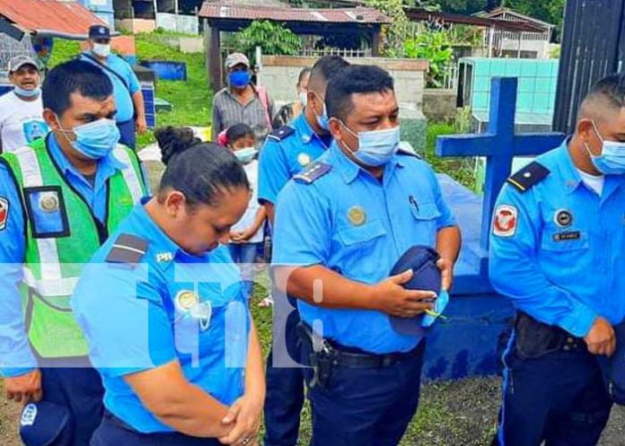 policia-rio-san-juan-01 Ofrenda floral de la Policía Nacional en Río San Juan para caídos