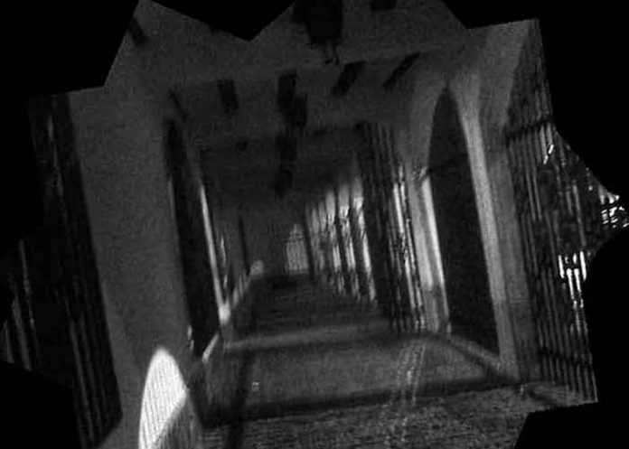 reino-unido Graban espeluznante fantasma en la cárcel más embrujada del Reino Unido