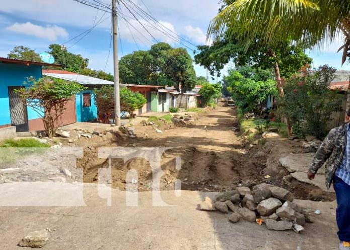 Reparación de calles en el barrio 18 de Mayo, Managua