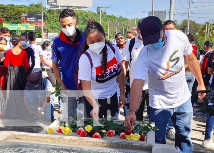 Homenaje al paso a la inmortalidad de Rigoberto López Pérez