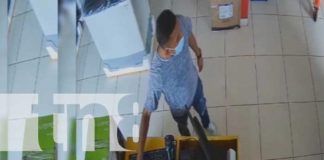Robo descarado de celular en un negocio de Carazo