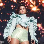 Rosalía crea una colección de cosméticos con M.A.C