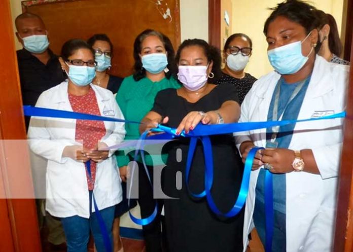 Inauguran sala para atender niños y adolescentes