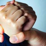 Arrestan a hombre por meter a su niña en una secadora en EE.UU.