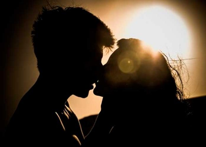 sexo3 El sol incrementa los deseos sexual.