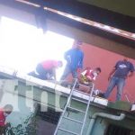 Un hombre que componía techo sufre lesiones en Diriamba Termina con lesiones tras componer el techo