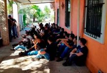 Detiene a casi 100 indocumentados en casas de seguridad en Texas Detiene a casi 100 indocumentados en casas de seguridad en Texas