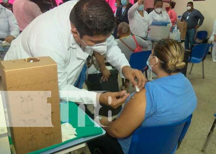Refuerzan personal de salud para jornadas de vacunación en Managua