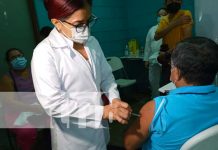 Aplican 2da dosis de la vacuna contra el COVID–19 en Distrito VI de Managua Jornada para aplicar vacuna contra el COVID-19 en Managua