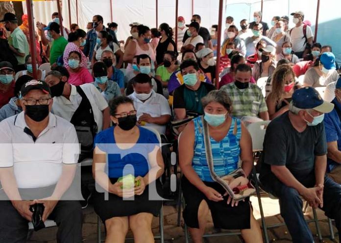 vacuna3 Más nicaragüenses continúan asistiendo a los centros de vacunación para aplicarse la segunda dosis de la vacuna contra el COVID-19