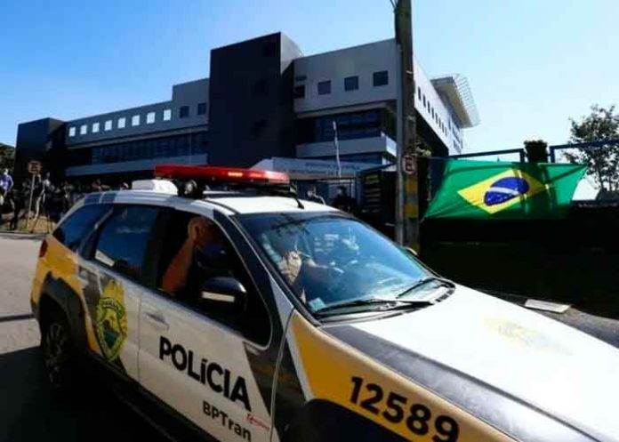 1 Policía de Brasil investiga las causas de un tiroteo que dejó seis decesos y 12 heridos