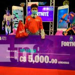 Kevin Gonzales ganador del la gran final del Torneo Fortnite de Esports TN8 y Claro