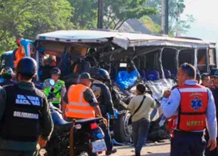Al menos cuatro muertos y 30 heridos en un accidente de tránsito en Brasil