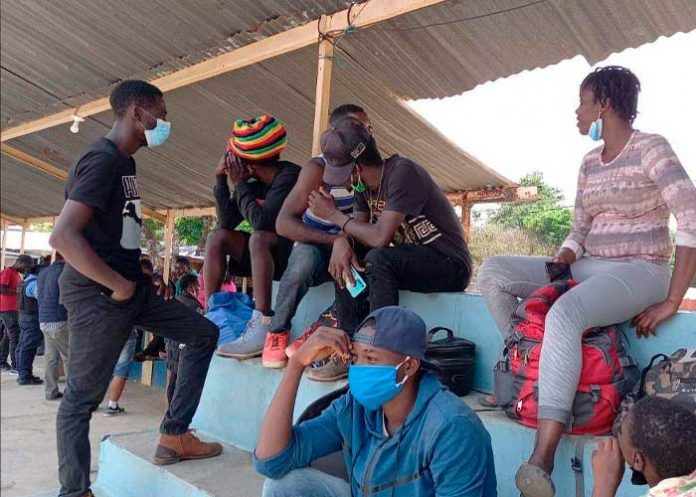 Reportan el paso de cientos de migrantes haitianos por Centroamérica