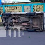 Motociclista gravemente lesionado al ser arrollado por un microbús Motociclista gravemente lesionado al ser arrollado por un microbús