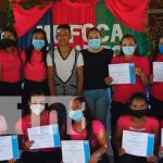 Certifican a protagonista de Totogalpa en curso de administración de pequeños negocios
