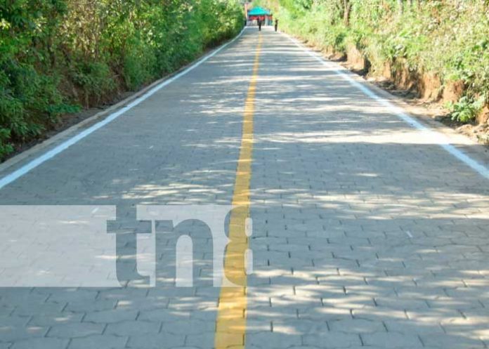 Entregan 400 metros lineales de calles adoquinadas en Nagarote