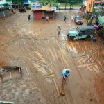 Un fallecido y miles de evacuados por las inundaciones en Vietnam