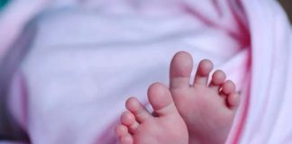 Niña es asesinada a golpes por su mamá y su pareja en Reino Unido