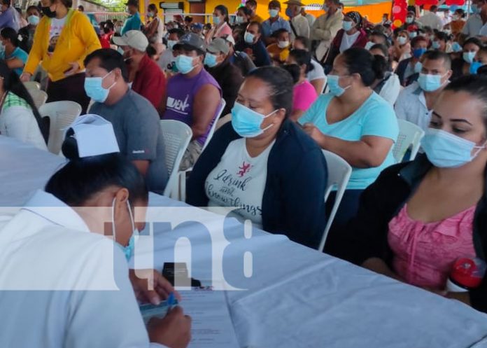 Inmunización en el Triángulo Minero con la vacuna Sputnik V y AstraZeneca