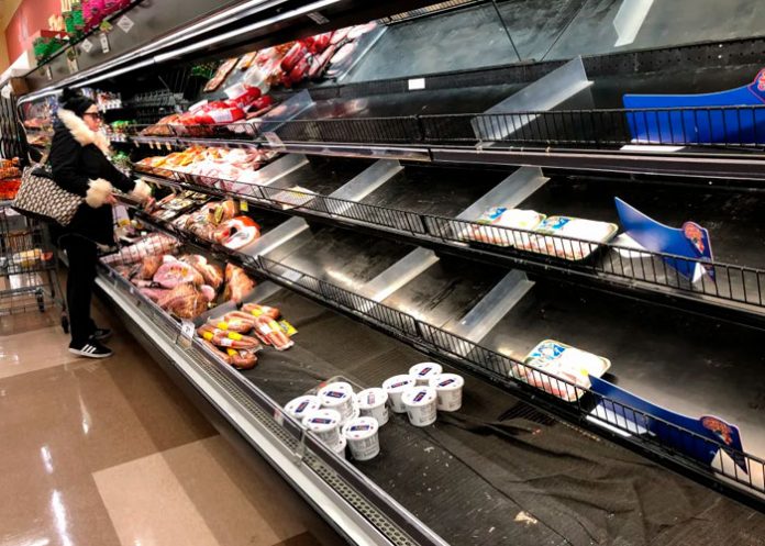 Estantes vacíos en Nueva York por desabasto impactan al mundo