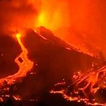 Se derrumba parte del cono principal del volcán de La Palma