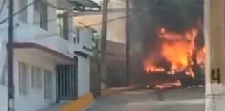 Supuestos sicarios quemaron camión de pasajeros en Acapulco