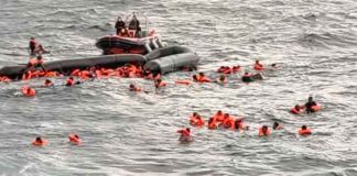 Muertas 15 personas al naufragar un bote frente a la costa de Libia