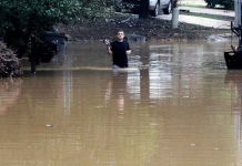 Al menos cuatro personas muertas en Alabama por inundaciones Al menos cuatro personas muertas en Alabama por inundaciones