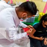 El Ministerio de Salud aplicó vacunas contra la COVID-19 en Boaco primera dosis de vacuna en Boaco