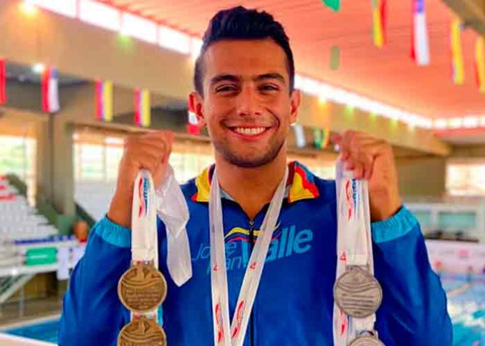 Nadador protesta contra el Gobierno de Duque y su tuit se hace viral